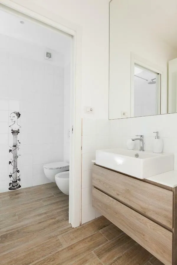 Mi Home Navigli Mailand 0*,